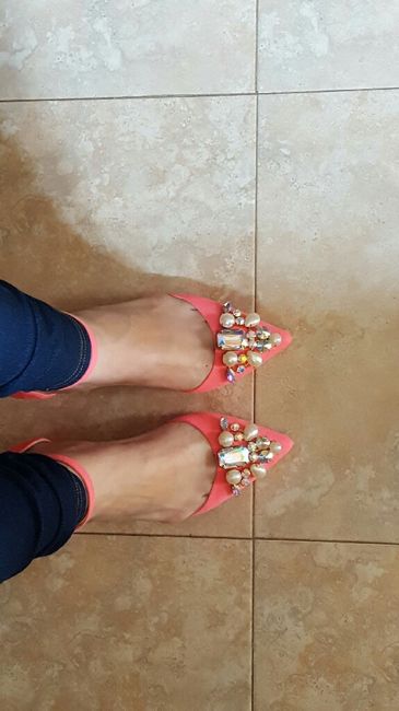 Zapatos bajos y de tacon ancho - 1