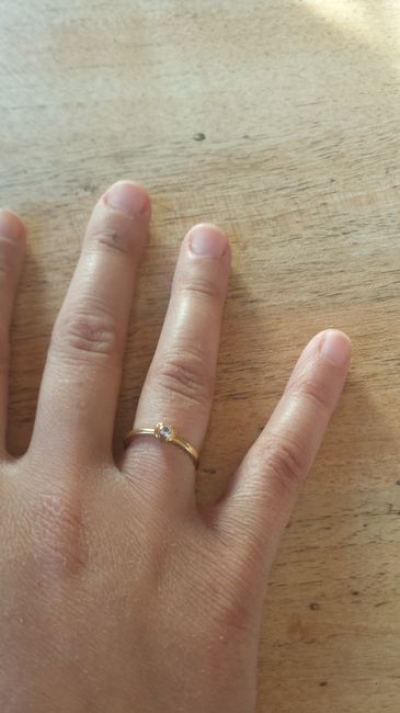 Pongamos todas nuestro anillo de compromiso - 1