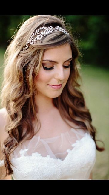 Pelo liso suelto con diadema - 4