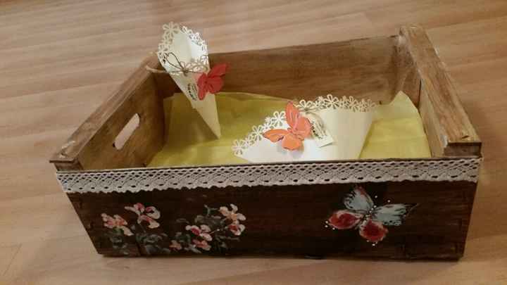 Caja de madera pintada - 1
