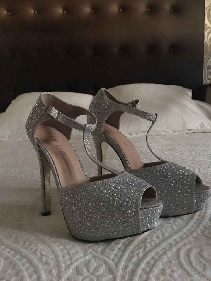 Mis zapatos para el día b - 1