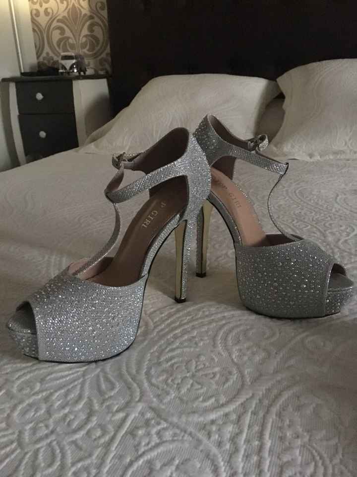 Mis zapatos para el día b - 2