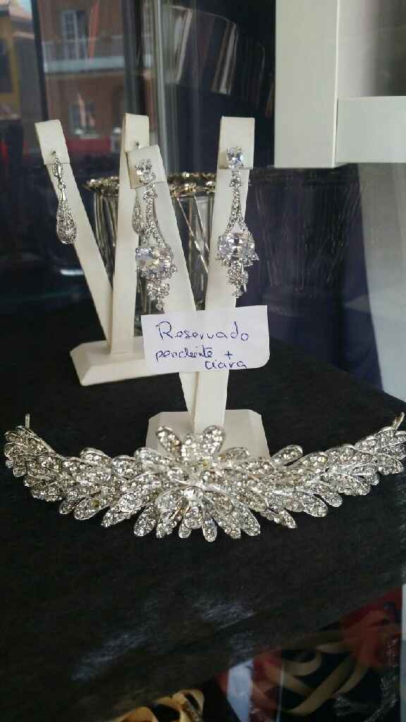 Tiara y pendientes - 1