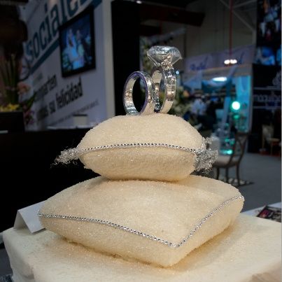 chicas miren este pastel....