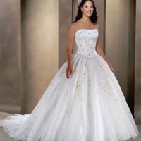 el vestido lindo de ceda color crema hermoso