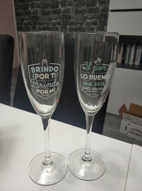 ¿Tendréis copas personalizadas para el brindis? 1