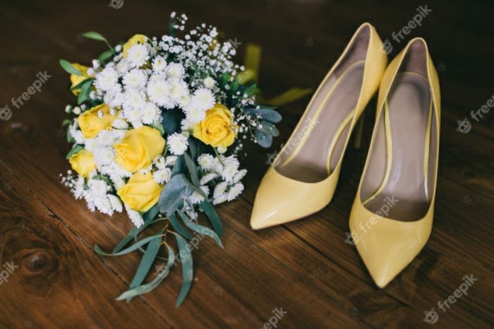 Zapatos amarillos 💛 2
