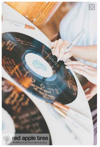 "Libro" de firmas en vinilo