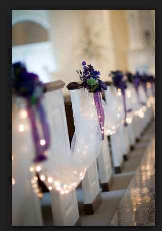 Decoración iglesia con guirnalda de luz