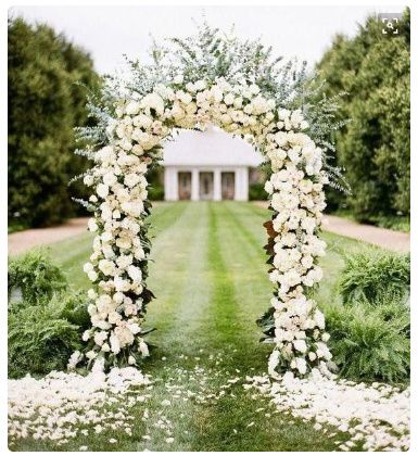 Decoración ceremonia con arco de flores 4