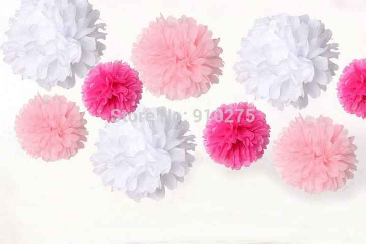 Pompones para decorar los arboles de finca