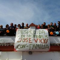 Regalitos de mis primos perchas y letras! - 4
