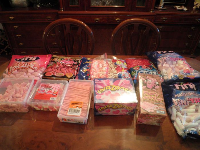 chuches candy bar