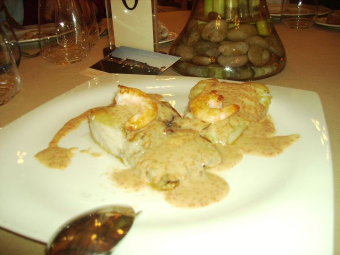 MERLUZA CON CREMA DE ORICIOS