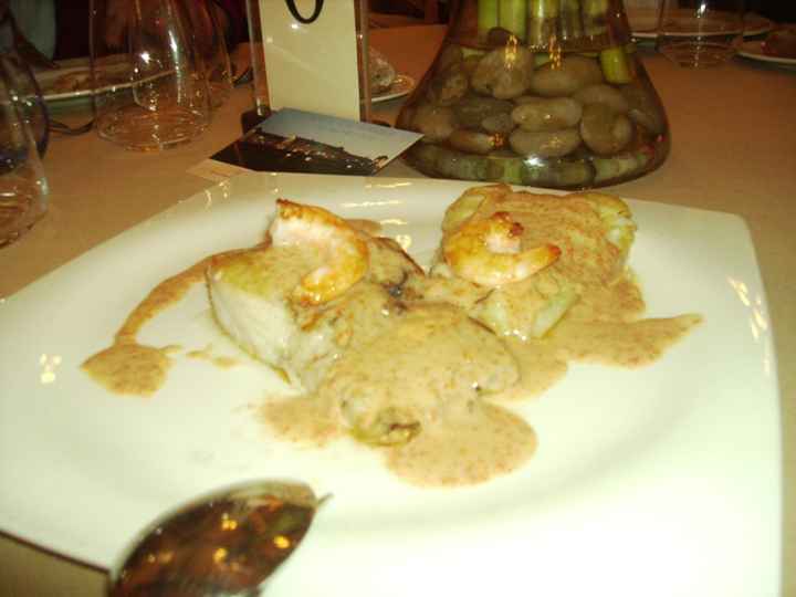 MERLUZA CON CREMA DE ORICIOS