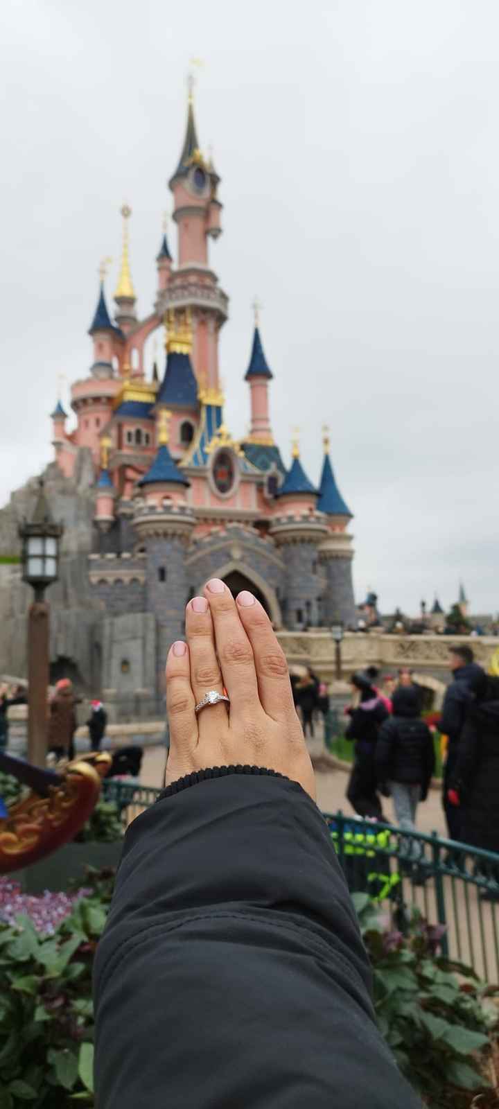 ¡Comenta si tu anillo de pedida se parece o no al de Cris! 💍 - 1