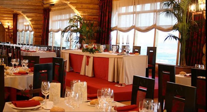 EL SALON