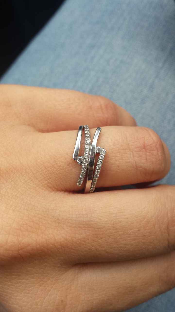 Nuestros anillos de compromiso... - 1