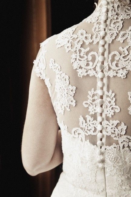 DETALLE ESPALDA VESTIDO DE NOVIA URDIEL PRONOVIAS