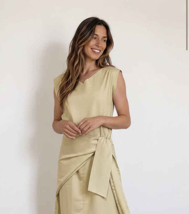 Vestidos de invitada, celebraciones o eventos especiales! Tejidos únicos, os van encantar son muy es