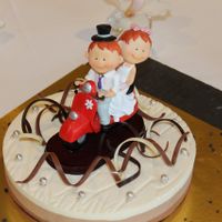 y la figurita de los novios!! a que nos parecemos???jejjeej