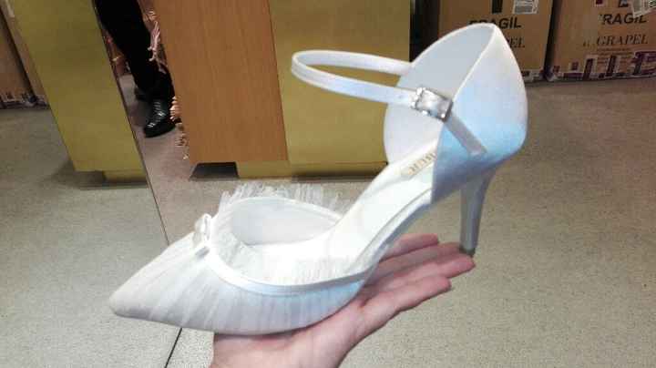 Xfin tengo zapatos! - 1