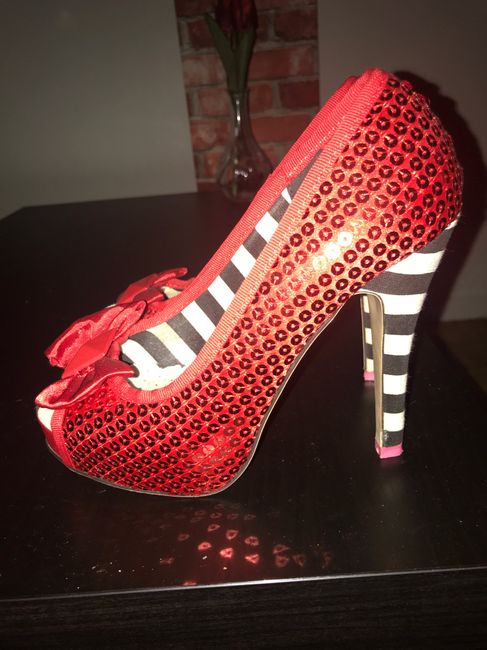 Zapatos de novia con encanto especial - 1
