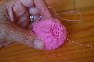 ROSA DE FIELTRO