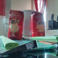 Preparacion para teñir el arroz