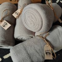 Regalar fular / mantas a invitadas - 1