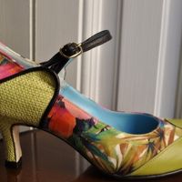 Zapatos diferentes - 1