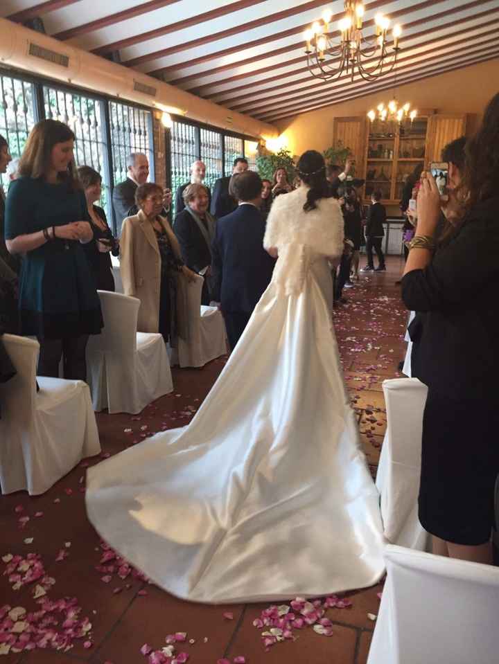 Cola del vestido