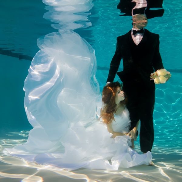 postboda en la piscina