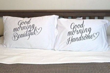 almohadas románticas