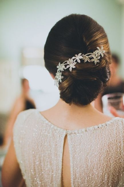 peinado de novia flores