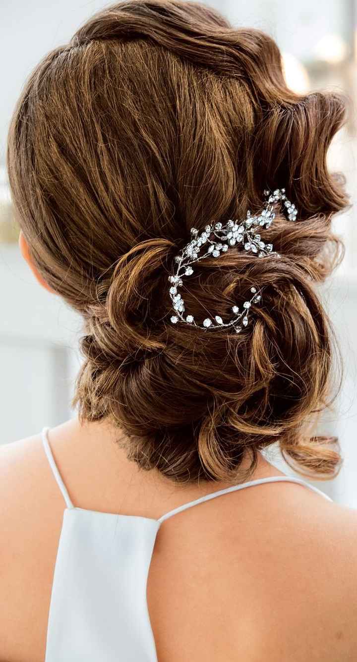 peinado de novia flores