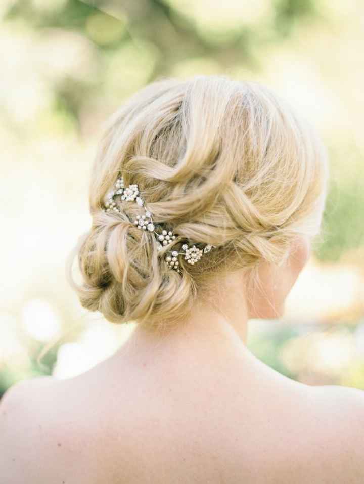 peinado de novia flores