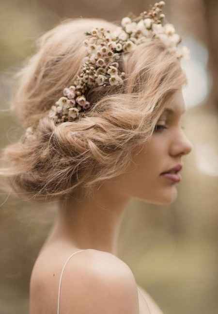 peinado de novia flores