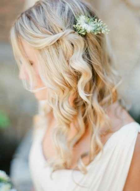 peinado de novia flores