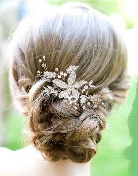 peinado de novia flores