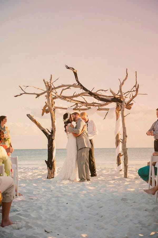 altar ceremonia en la playa