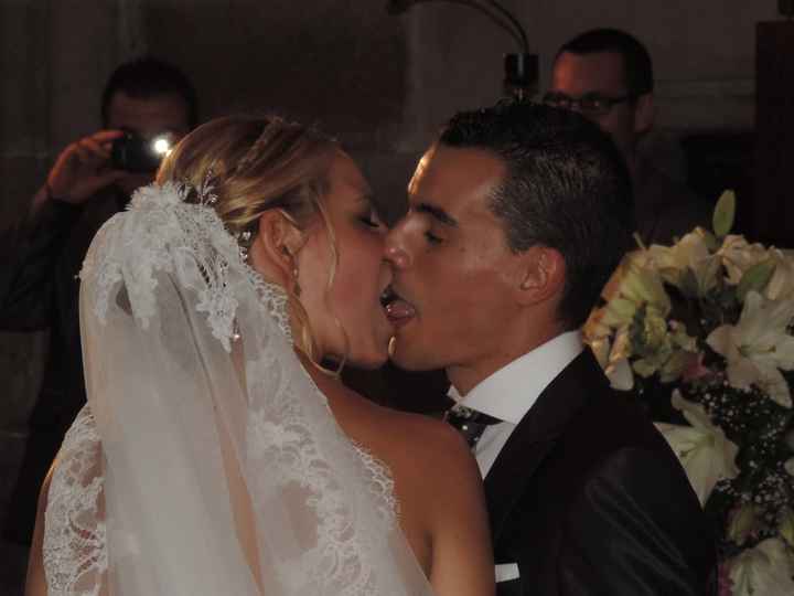 beso en la iglesia