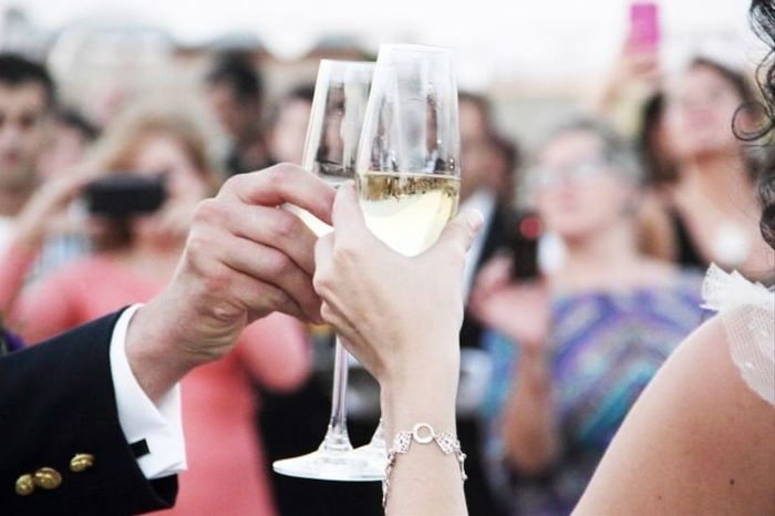 ¿Qué bebida prefieres para el brindis? 🥂 1