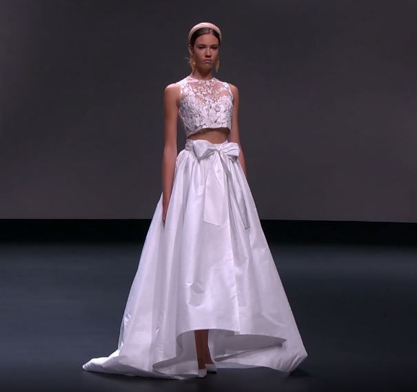 Jesus Peiro, primer desfile de la Valmont Barcelona Bridal Fashion Week 2020 👰 3