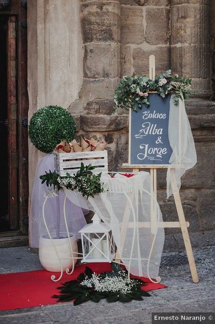 Cartel de bienvenida, ¡no puede faltar en tu boda! - Mira estas 7 ideas 😉 - 1