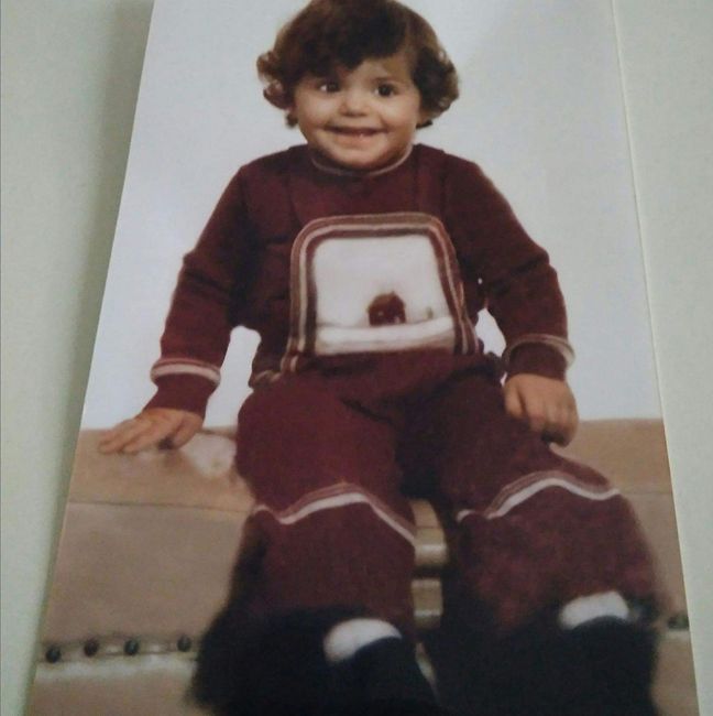 Hoy toca volver al pasado 🥰 ¿jugamos a enseñar una foto nuestra de cuando éramos pequeños? a veces volver a recordad esas épocas siempre nos saca una  4