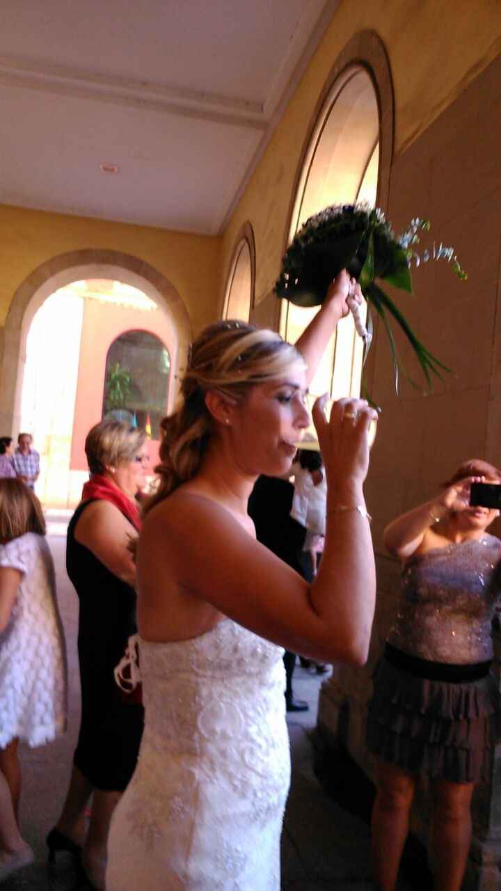 Hay os van algunas fotos de mi boda. - 7