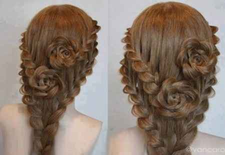 Recogido trenzas y rosas
