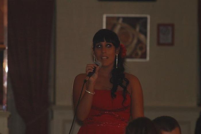 cantando la cancion 
