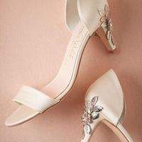 en busca de estos zapatos :( - 1